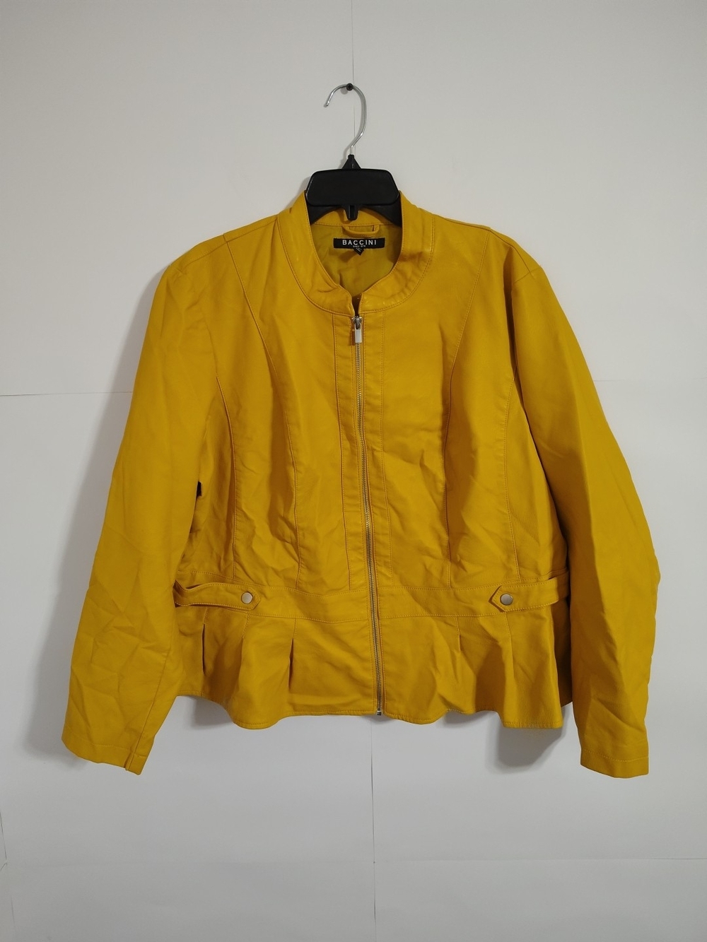 Baccini Women's Yellow Zip-Front Jacket. -k